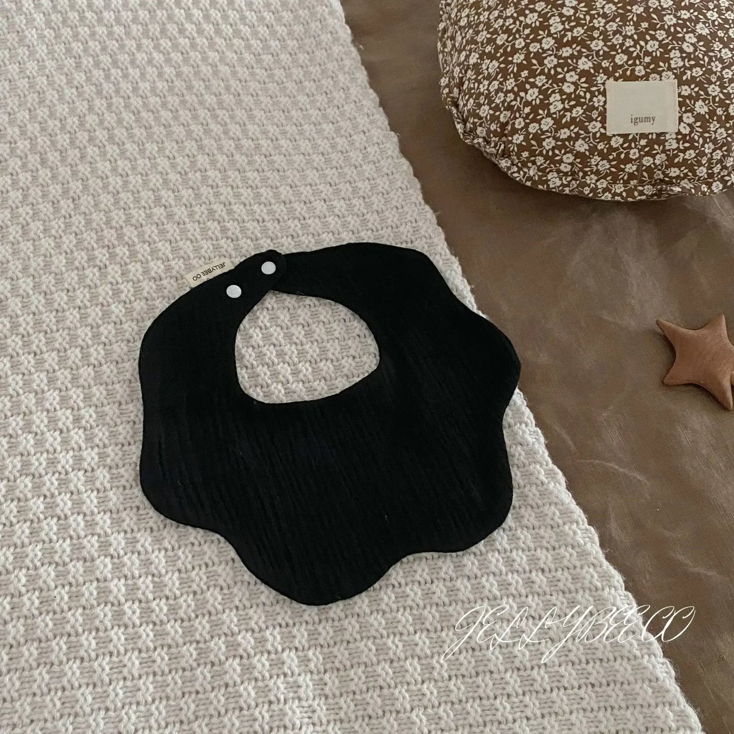 Bavoirs bébé en coton 🧵 — Dentelle & Unisexe