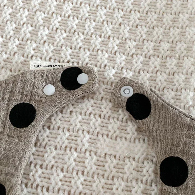 Bavoirs bébé en coton 🧵 — Dentelle & Unisexe
