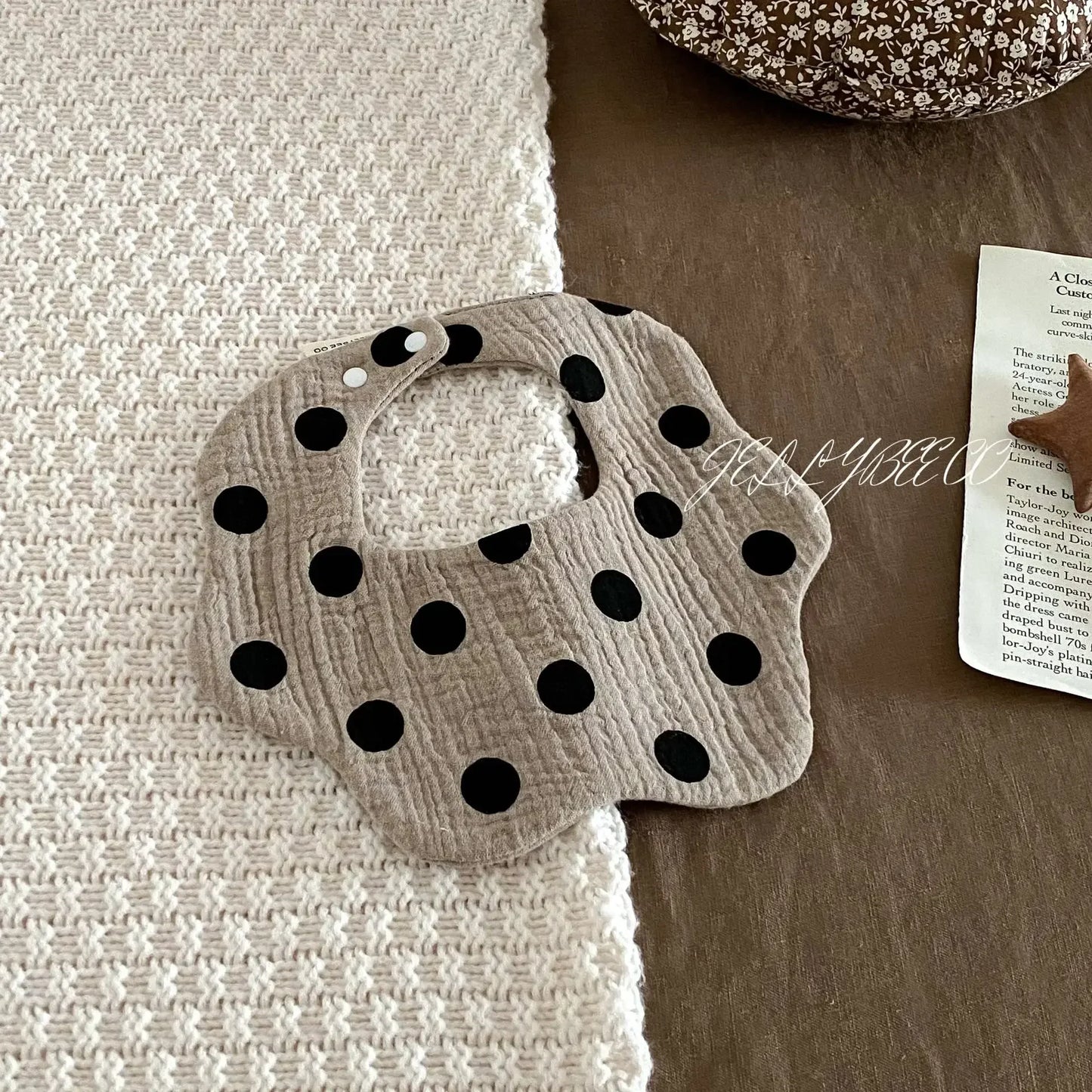 Bavoirs bébé en coton 🧵 — Dentelle & Unisexe