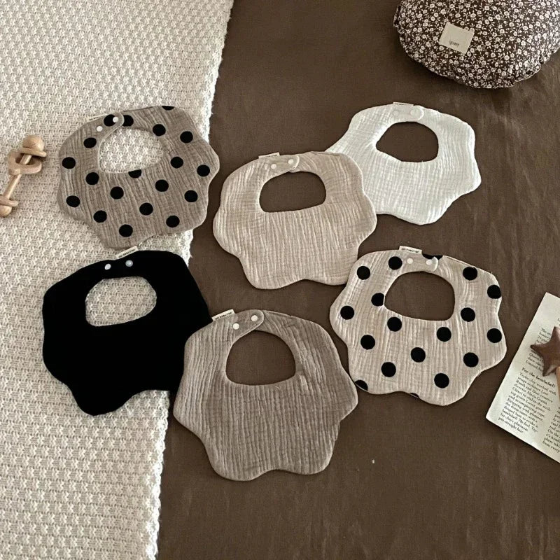 Bavoirs bébé en coton 🧵 — Dentelle & Unisexe